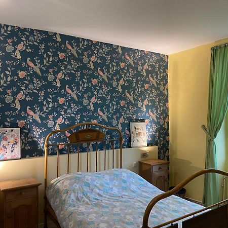 Chambres D'Hotes La Chaumiere Coulonges  Eksteriør bilde