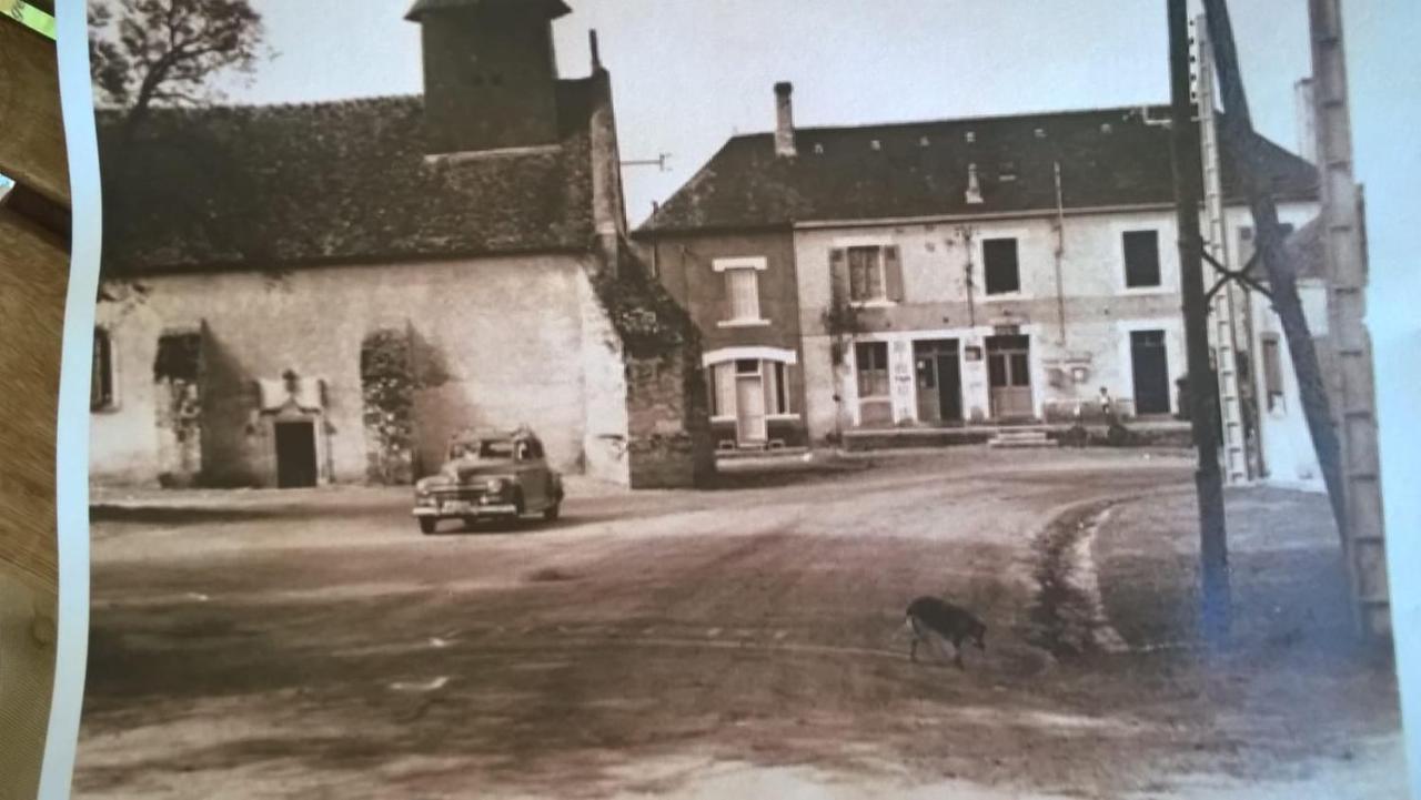 Chambres D'Hotes La Chaumiere Coulonges  Eksteriør bilde