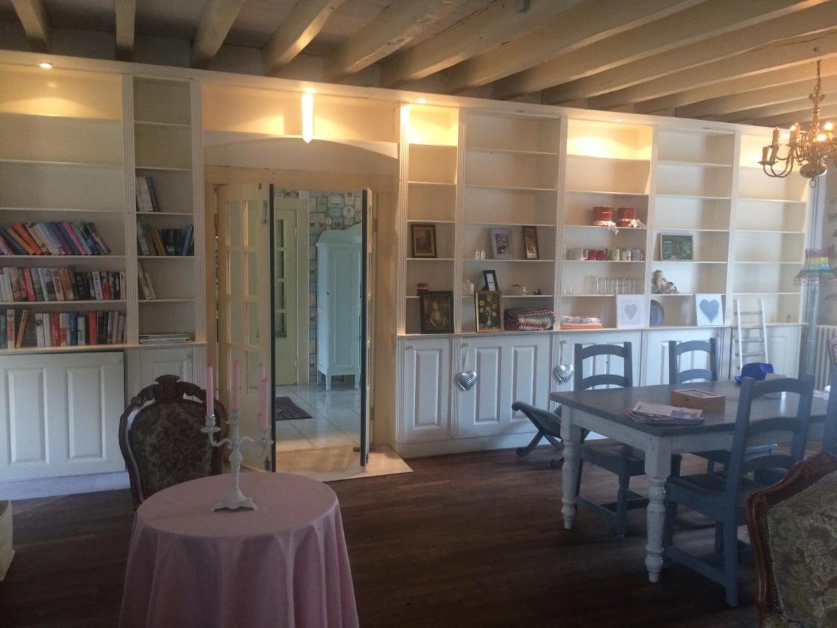 Chambres D'Hotes La Chaumiere Coulonges  Eksteriør bilde